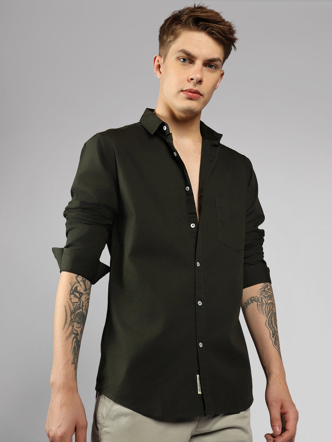 Men's Cotton Olive Green Solid Casual Shirt DENNIS LINGO Men's Cotton Olive Green Solid Casual Shirt DENNIS LINGO