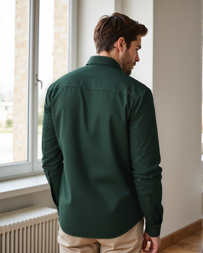 Men Bottle Green Solid Spread Collar Full Sleeves Regular Fit Casual Shirt