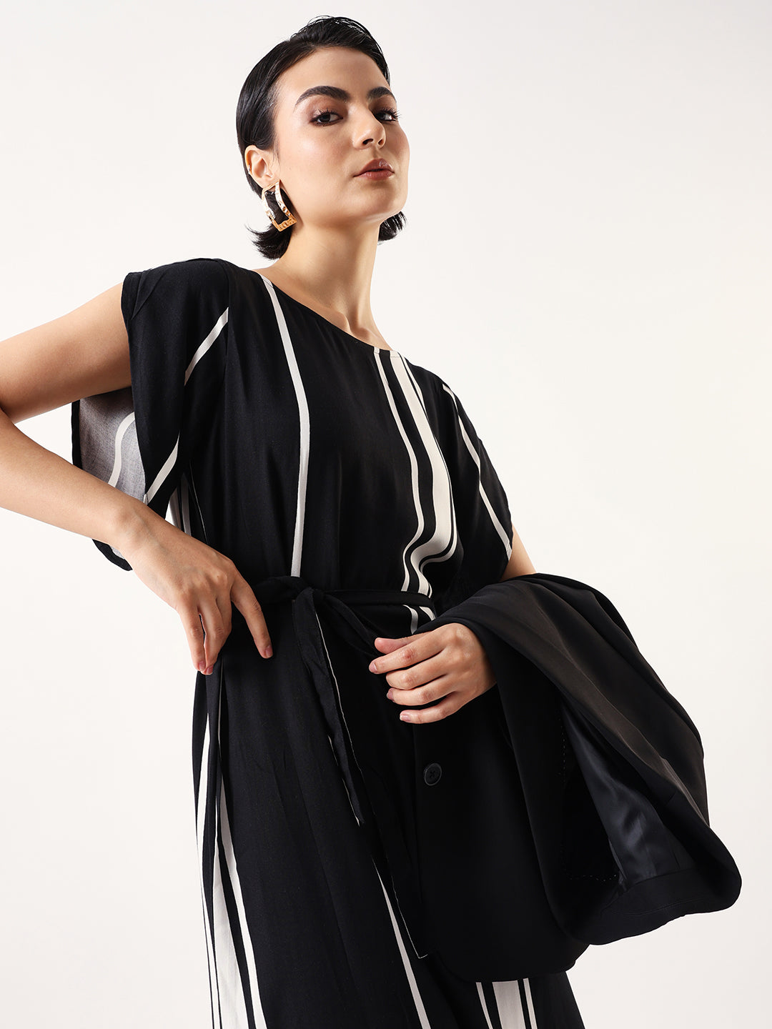 DL Woman Striped Round Neck Knee Length Dress With Petal Sleeves