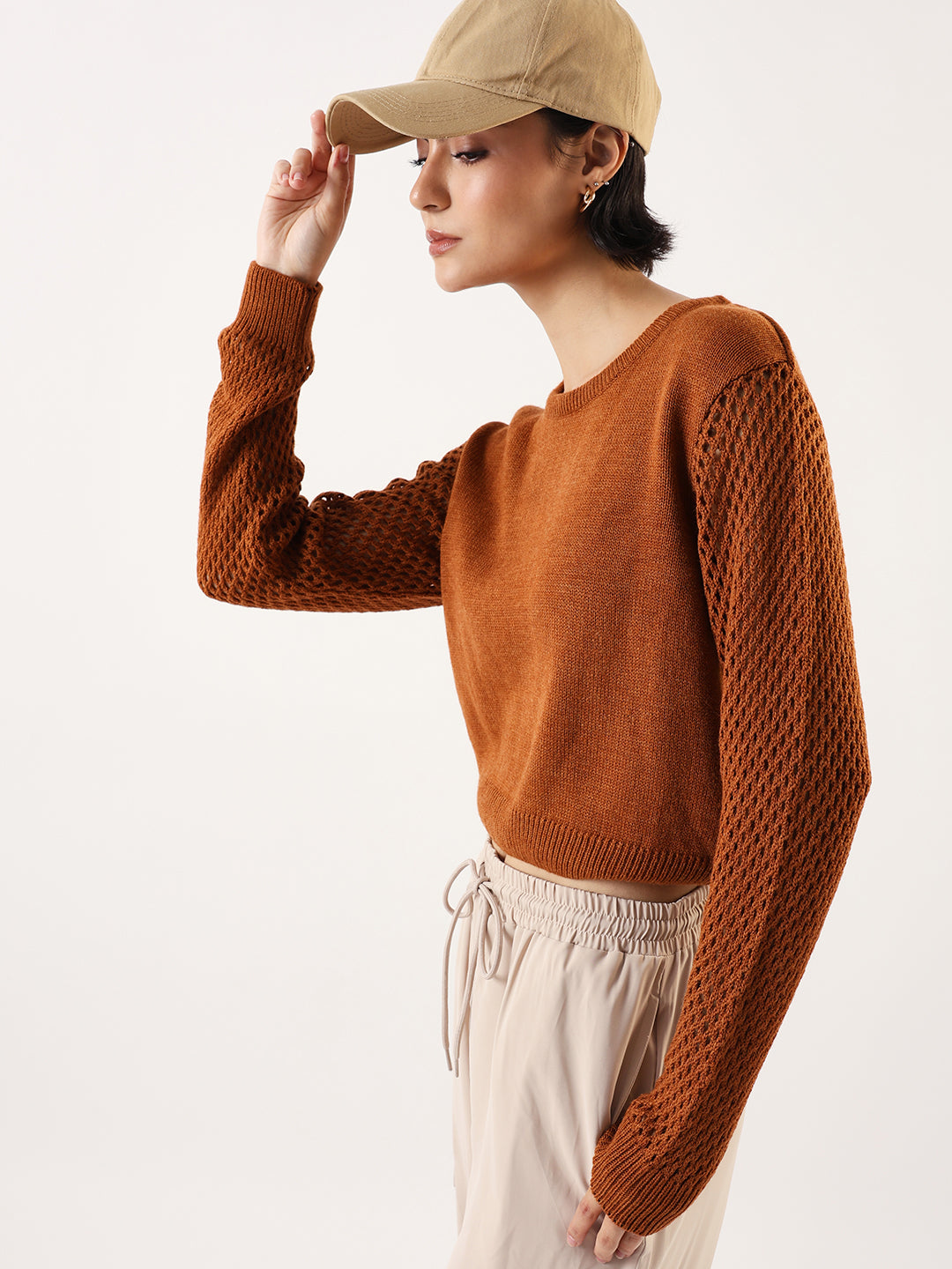 DL Woman Solid Round Neck Pointelle Knit Sweater