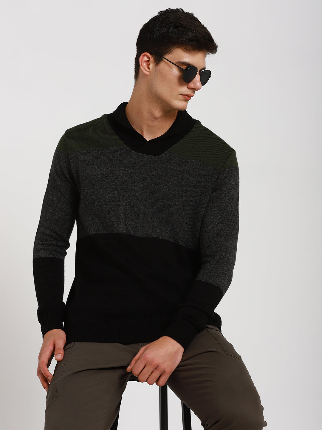 Dennis Lingo Men's Olive Colorblock  Full Sleeves Pullover Sweater