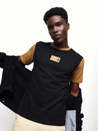 Men's Colourblocked Round Neck Half Sleeves Relaxed Fit T-shirt