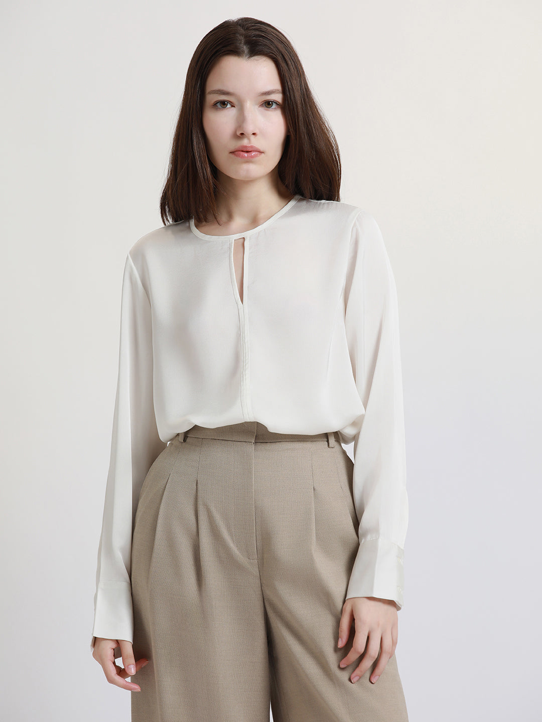 Stylised V-neck Regular Fit Solid White Top