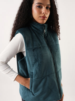 DL Woman Solid Stand Collar Sleeveless Velvet Jacket