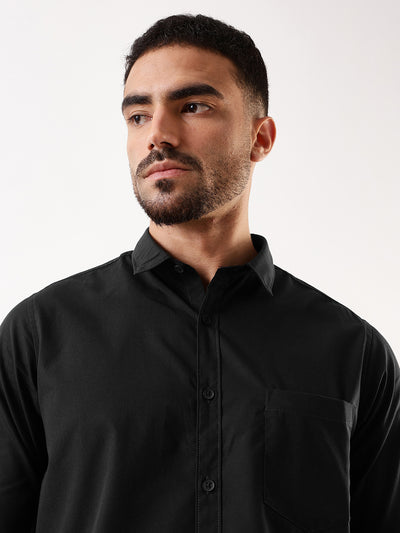 Men Black Solid Spread Collar Full Sleeves Regular Fit Casual Shirt