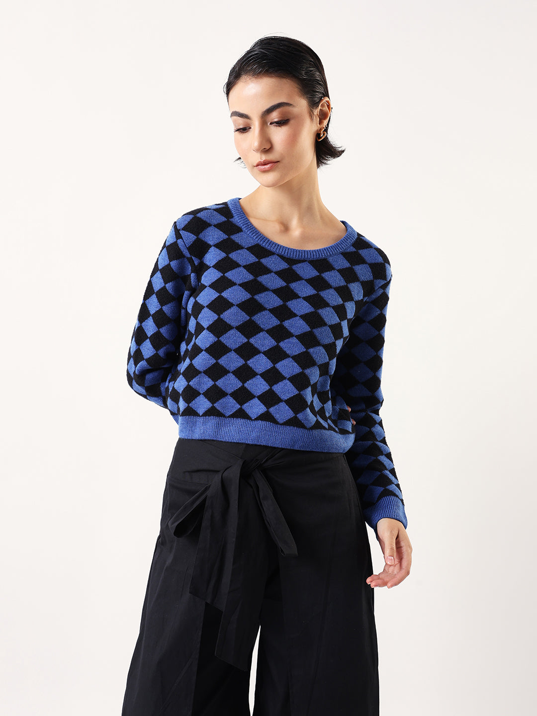 DL Woman Diamond Checks Round Neck Full Sleeves Sweater
