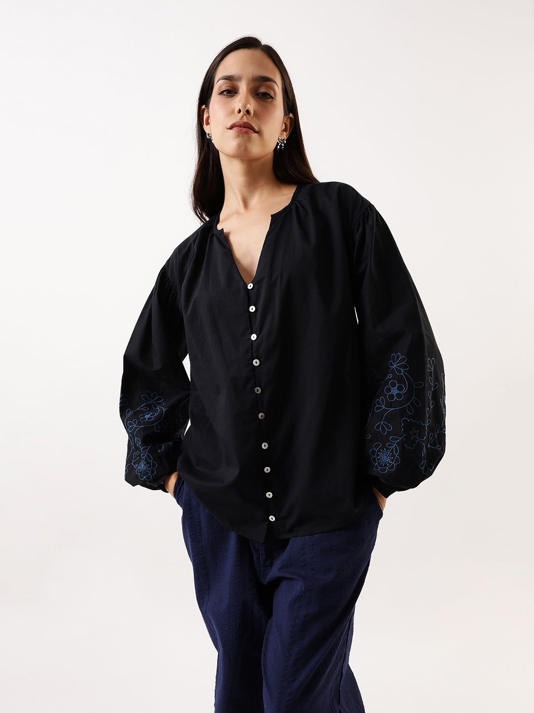 DL Woman Solid Embroidered Sleeves Mandarin Collar Top