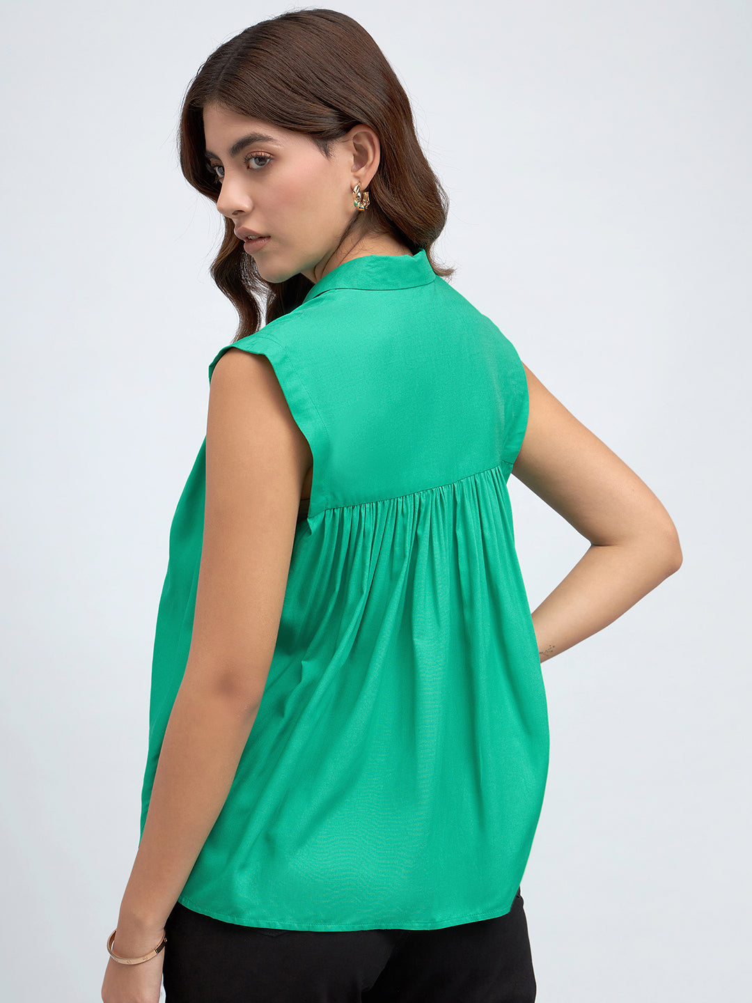 Shirt Collar Regular Fit Solid Green Sleeveless Shirt