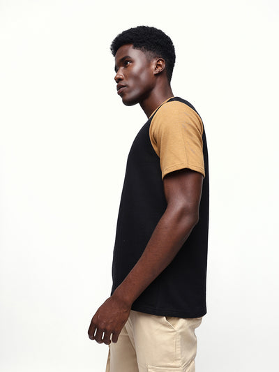 Men's Colourblocked Round Neck Half Sleeves Relaxed Fit T-shirt