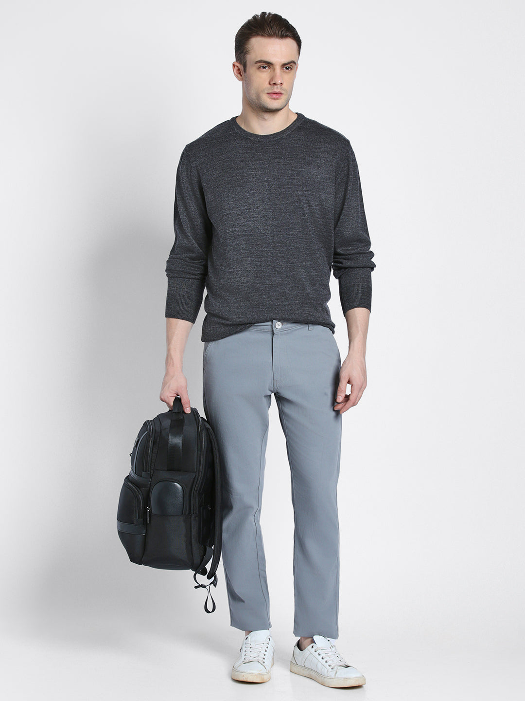 Men's Grey Solid Round neck pullover sweater