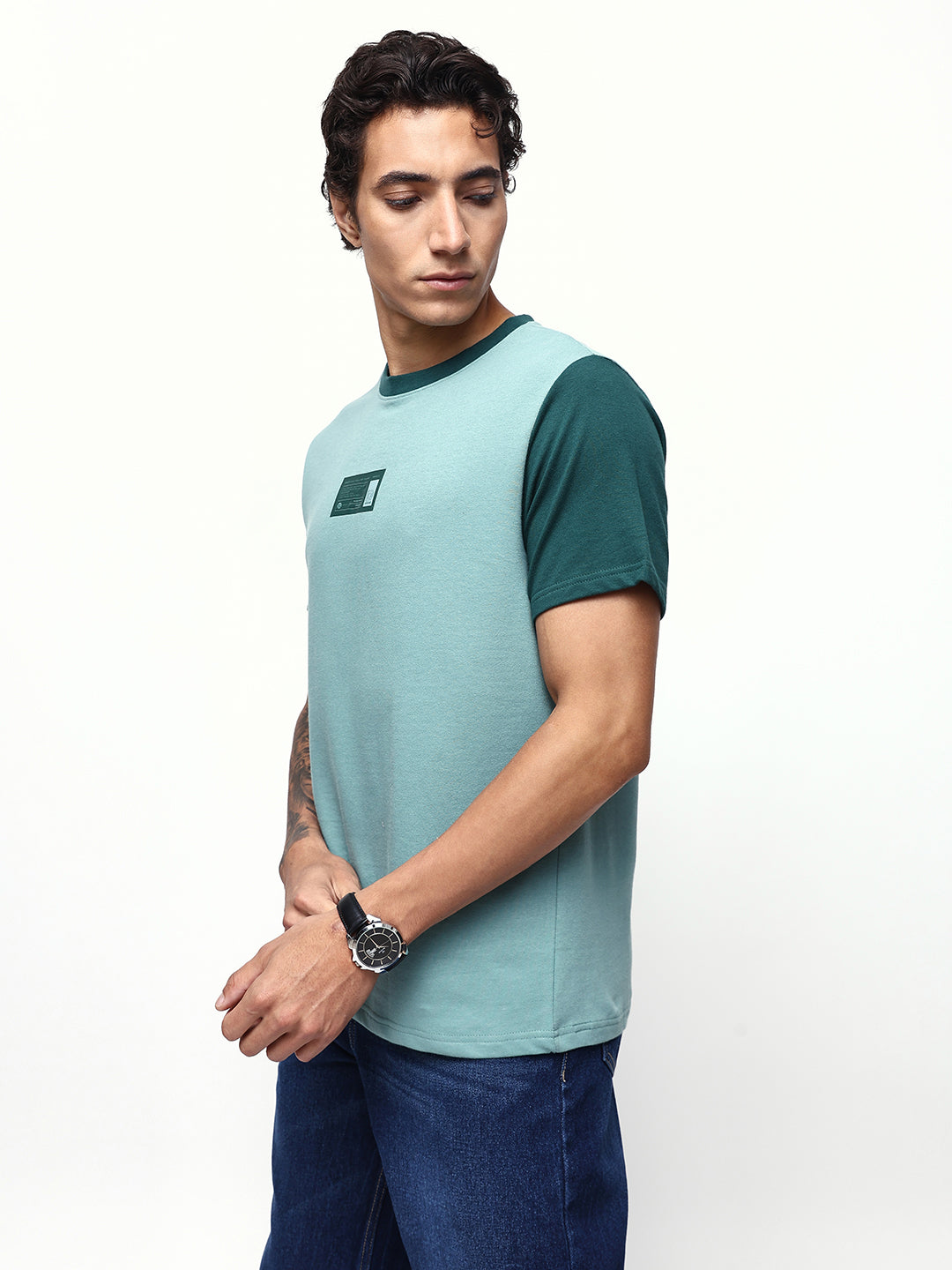 Men's Colourblocked Round Neck Half Sleeves Relaxed Fit T-shirt