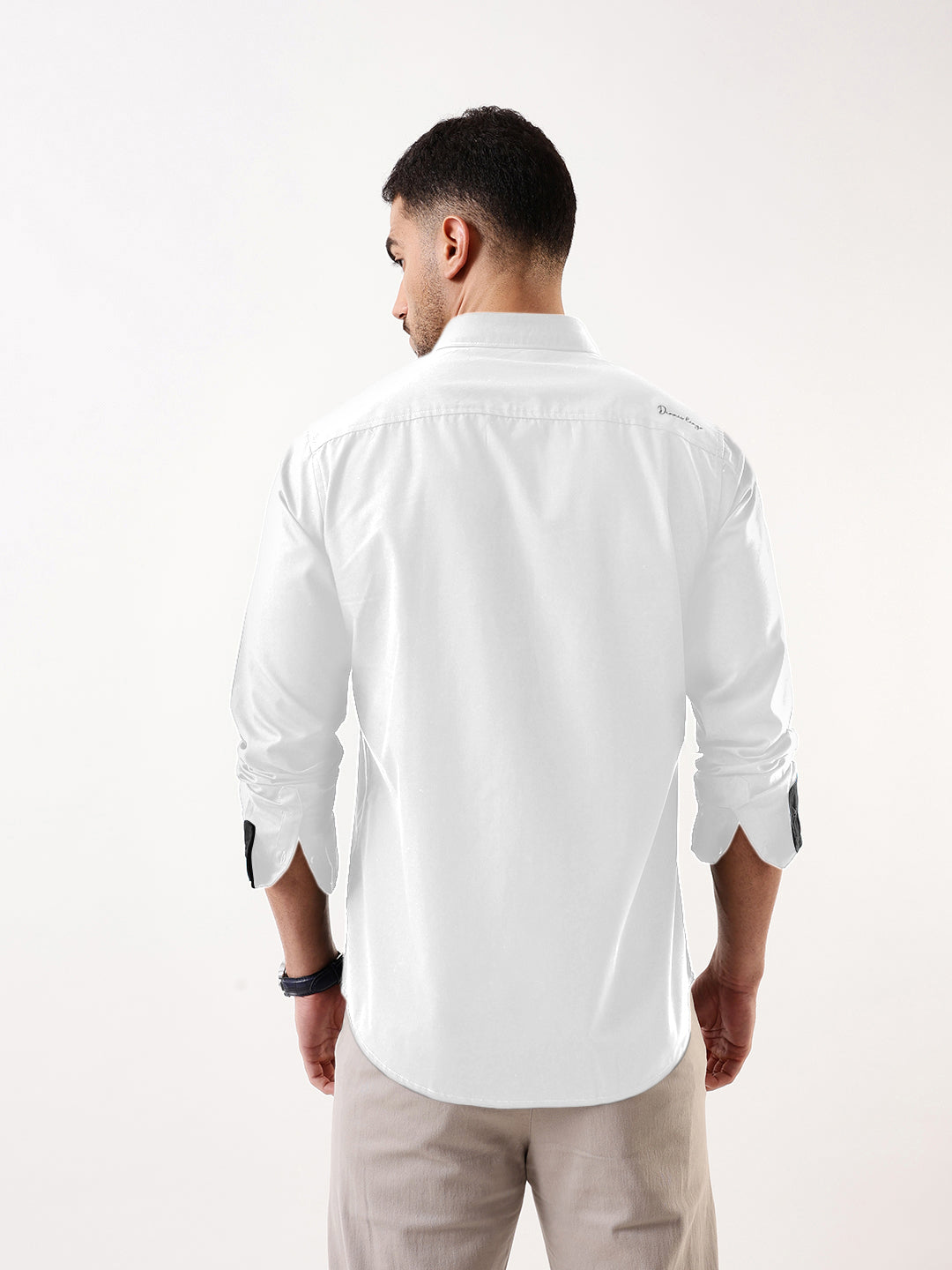 Men White Solid Spread Collar Full Sleeves Regular Fit Casual Shirt