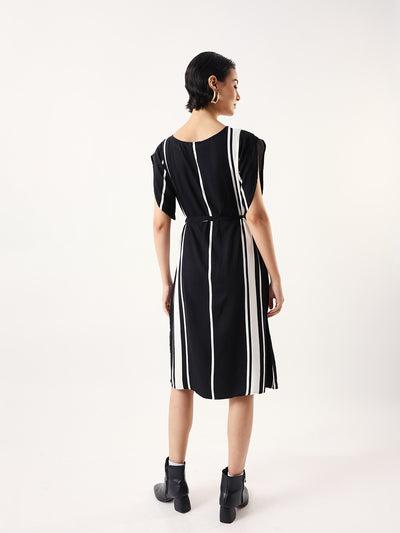 DL Woman Striped Round Neck Knee Length Dress With Petal Sleeves