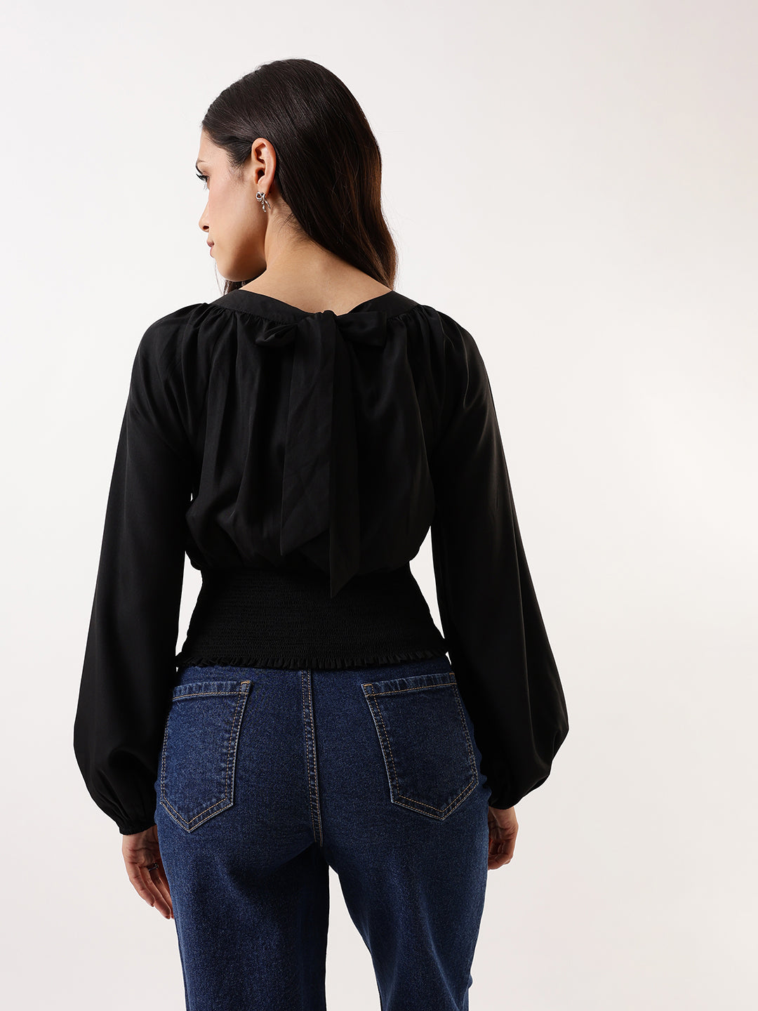 DL Woman Solid Round Neck Elasticated Top