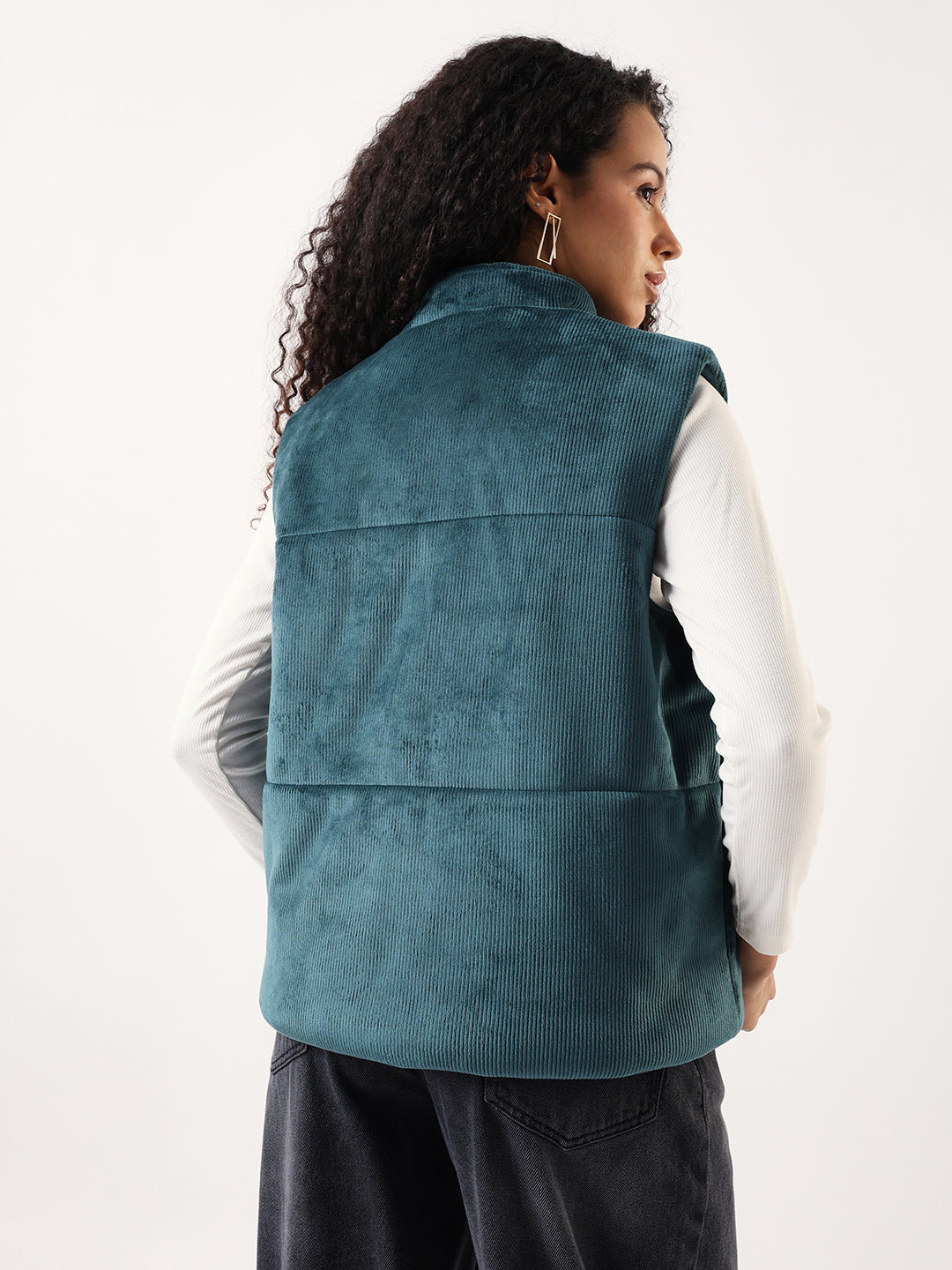 DL Woman Solid Stand Collar Sleeveless Velvet Jacket