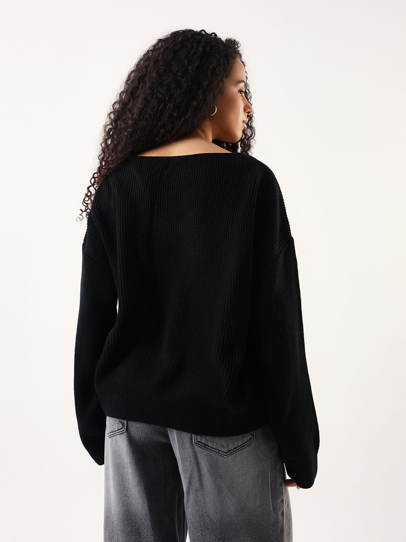 DL Woman Black Solid V- Neck Sweater