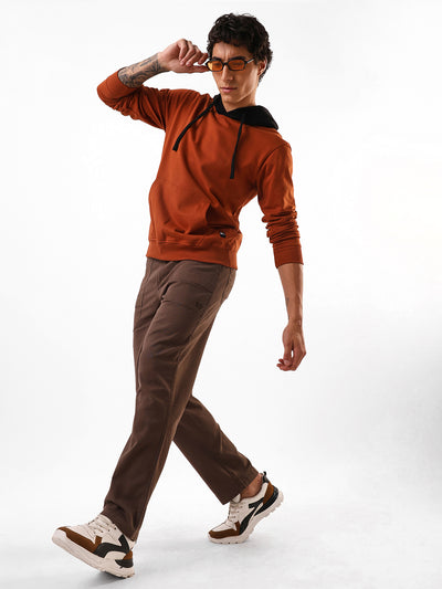 Men's Solid Cotton Relaxed Fit Mid-Rise Cargo Trousers