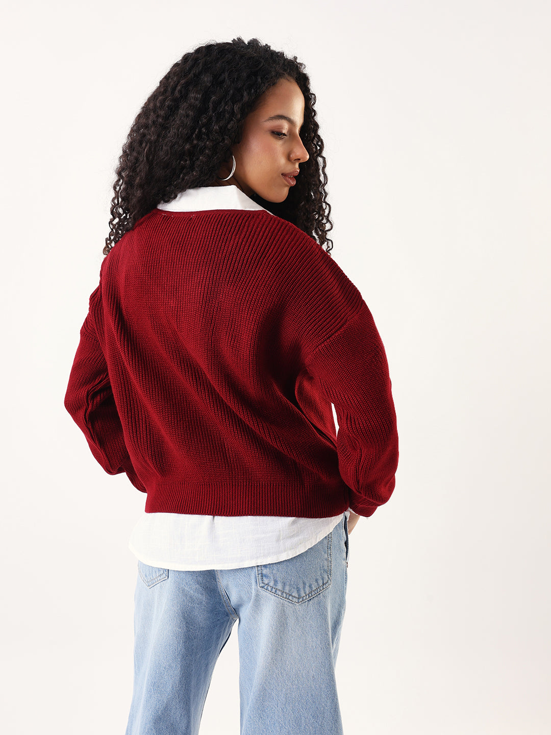DL Woman Maroon Solid V- Neck Sweater
