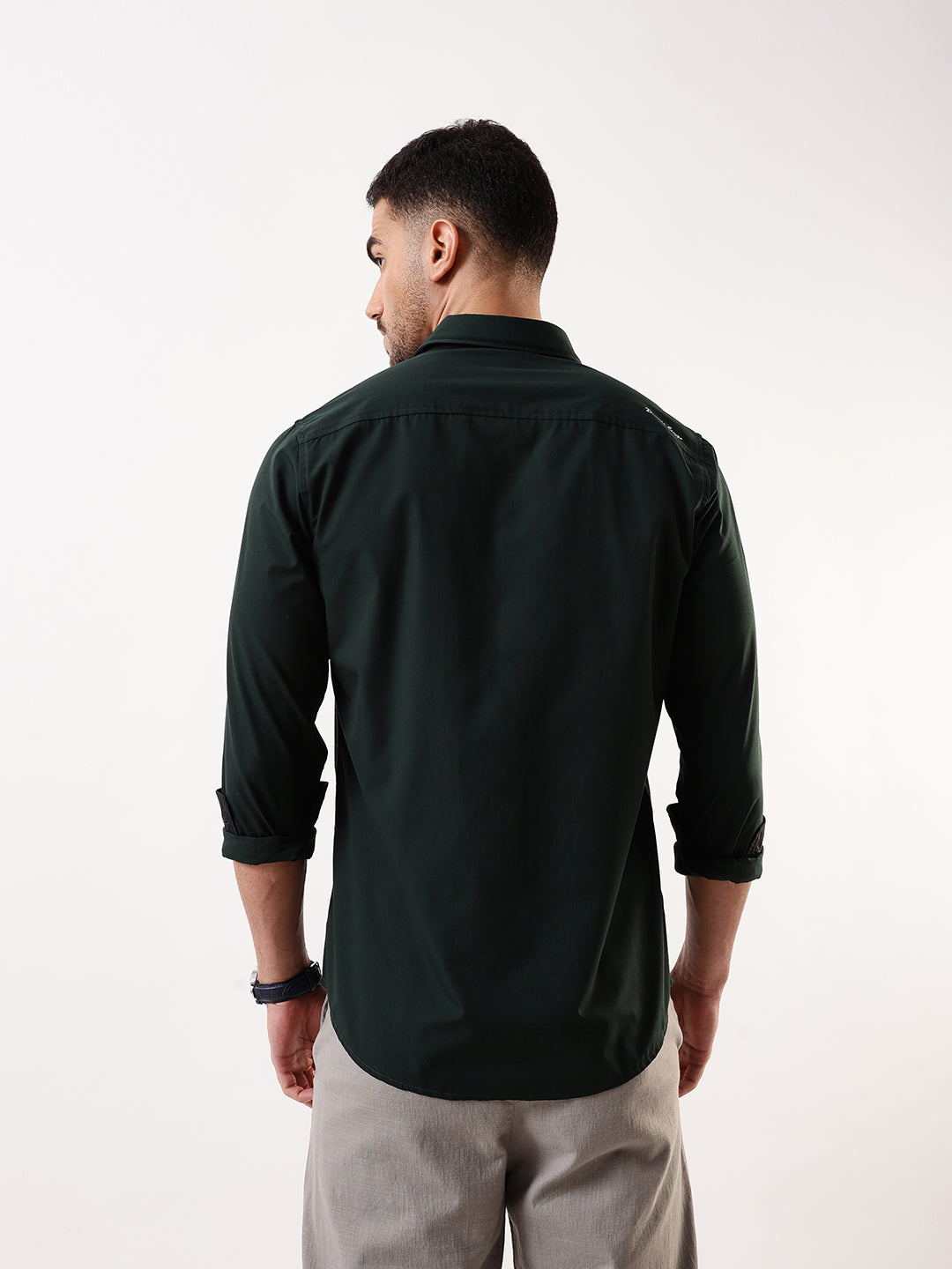 Men's Bottle Green Solid Spread Collar Full Sleeves Regular Fit Casual Shirt