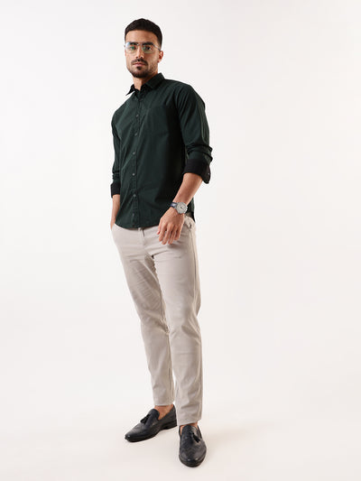 Men Bottle Green Solid Spread Collar Full Sleeves Regular Fit Casual Shirt