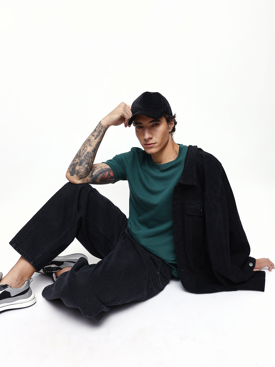 Men's Solid Round Neck Half Sleeves Relaxed Fit T-shirt