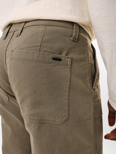 Men's Sage Solid Cotton Relaxed Fit Mid-Rise Cargo Trousers
