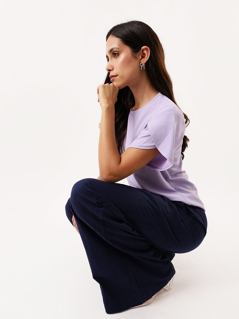 DL Woman Lavender Solid Textured Round Neck Petal Sleeves Top