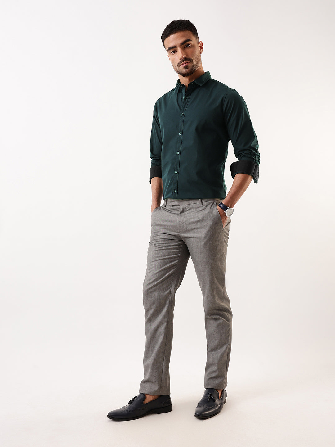 Men Bottle Green Solid Spread Collar Full Sleeves Regular Fit Casual Shirt
