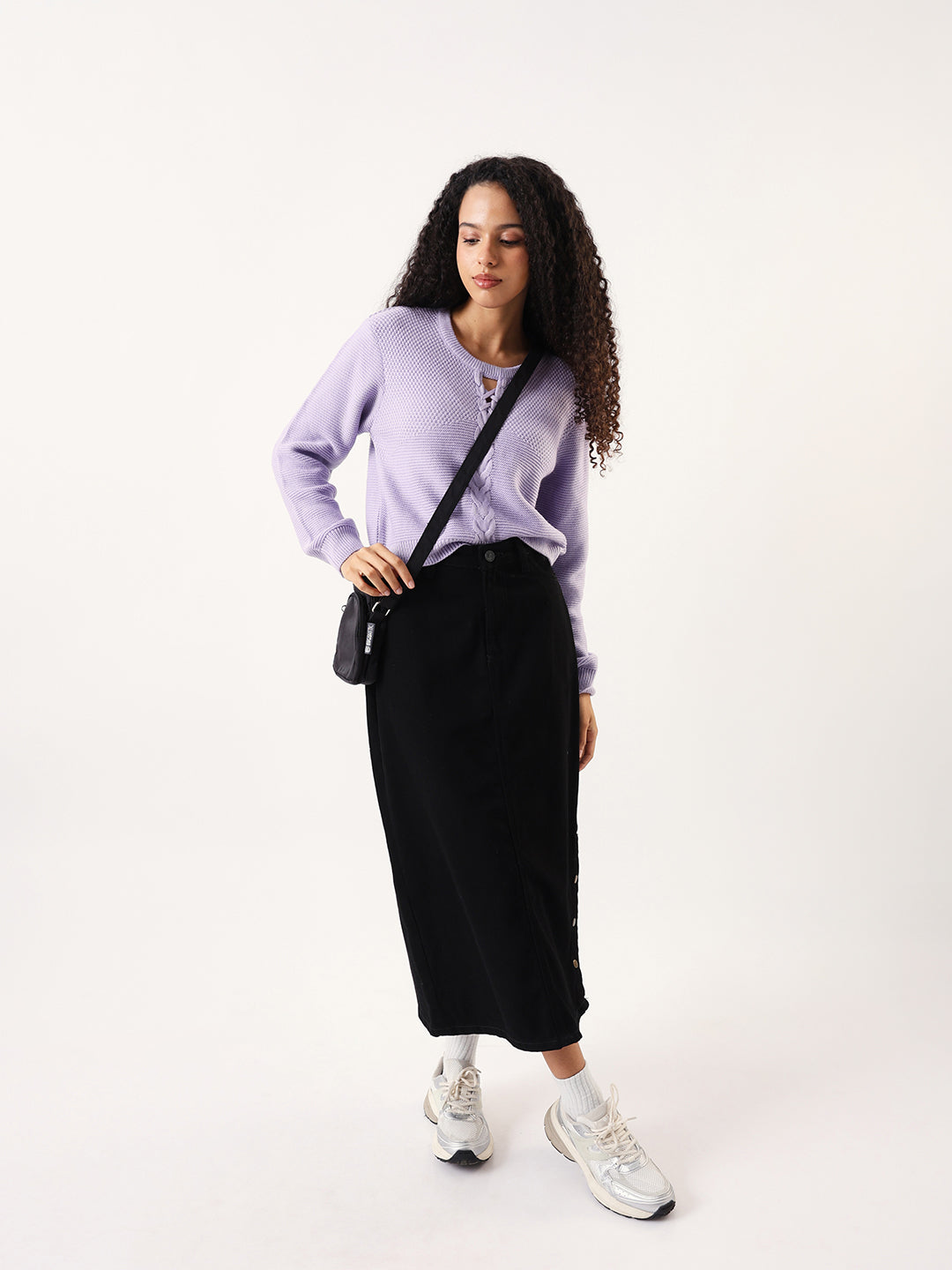 DL Woman Solid Round Neck Full Sleeves Cable Knit Sweater