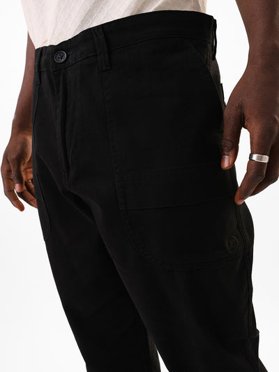 Men's Balck Solid Cotton Relaxed Fit Mid-Rise Cargo Trousers