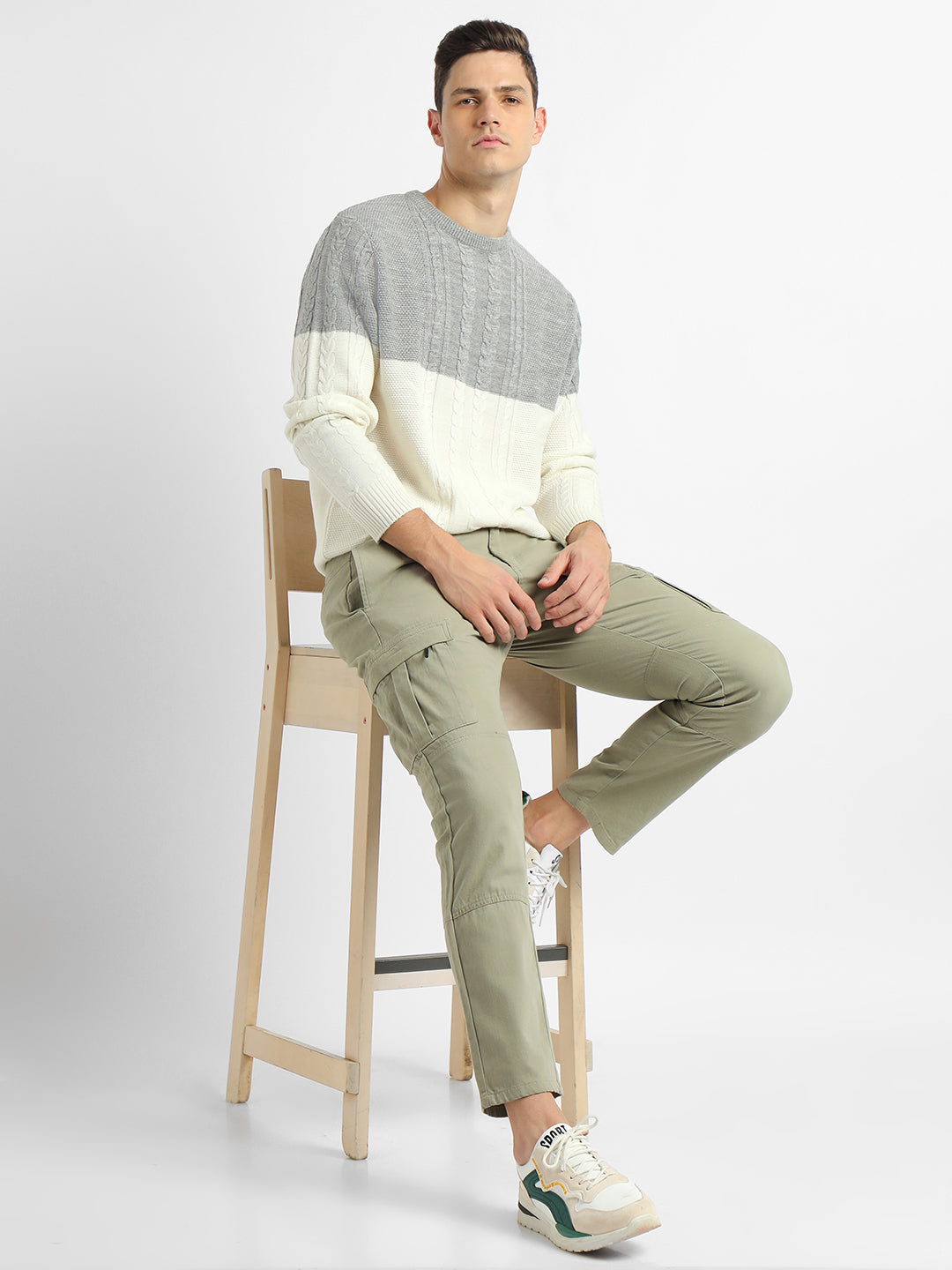 Men's Off-White ColorBlock Round Neck Pullover Sweater