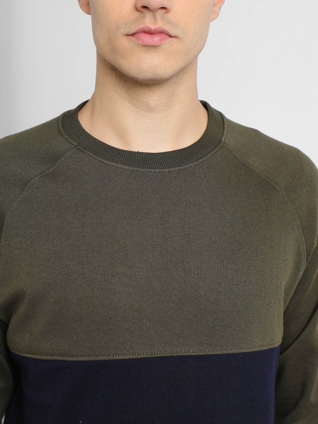 Men's Mock Neck Regular Fit Colourblock Olive Sweatshirt