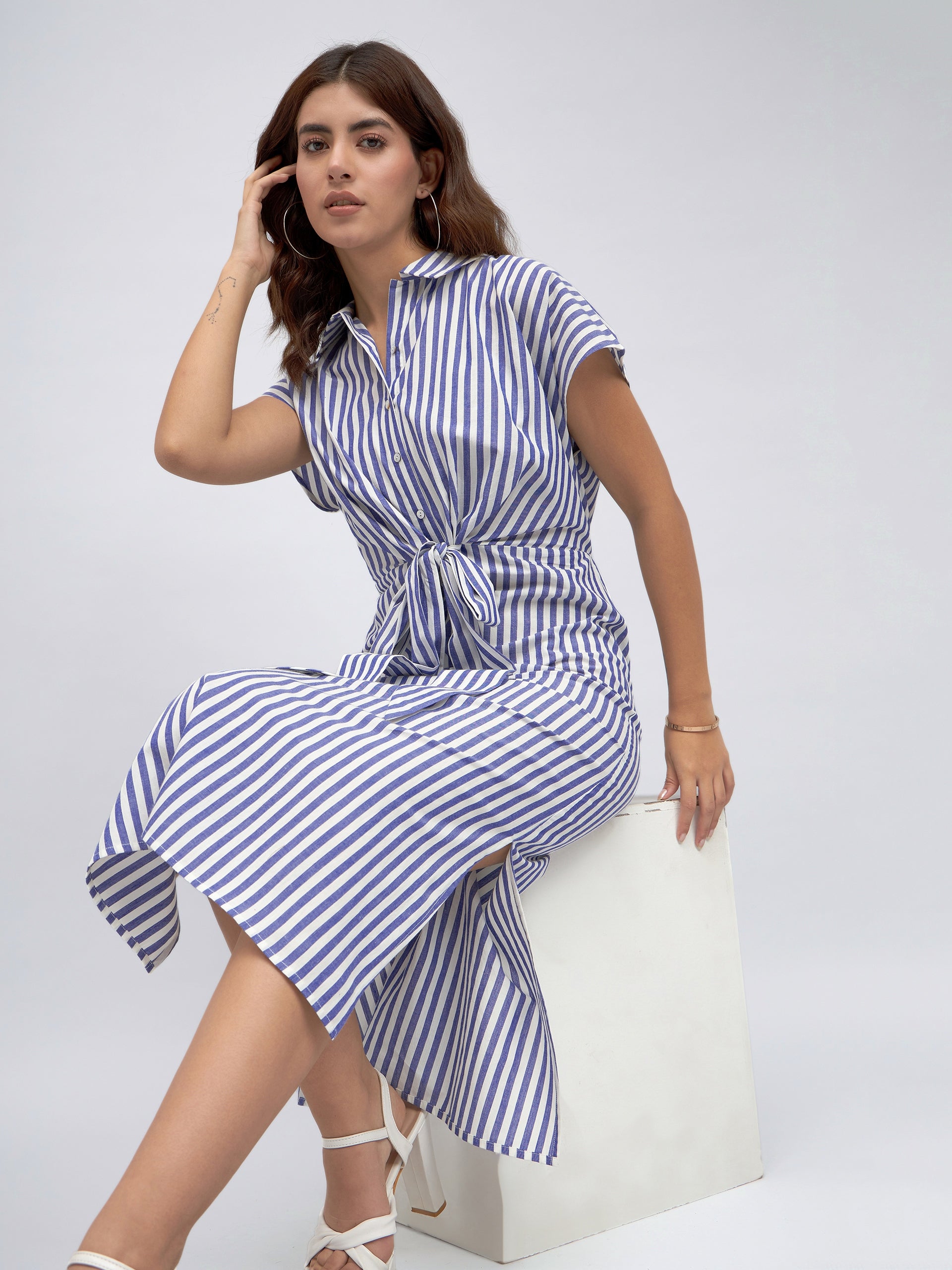 DL Woman Shirt Collar Regular Fit Striped Blue Tie Up Midi Dress DENNIS LINGO