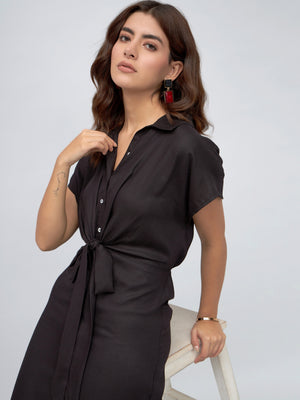 DL Woman Shirt Collar Regular Fit Solid Black Midi Tie-Up Dress