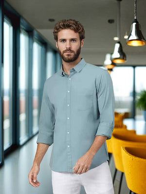 Men's Solid Slim Fit Casual Shirt