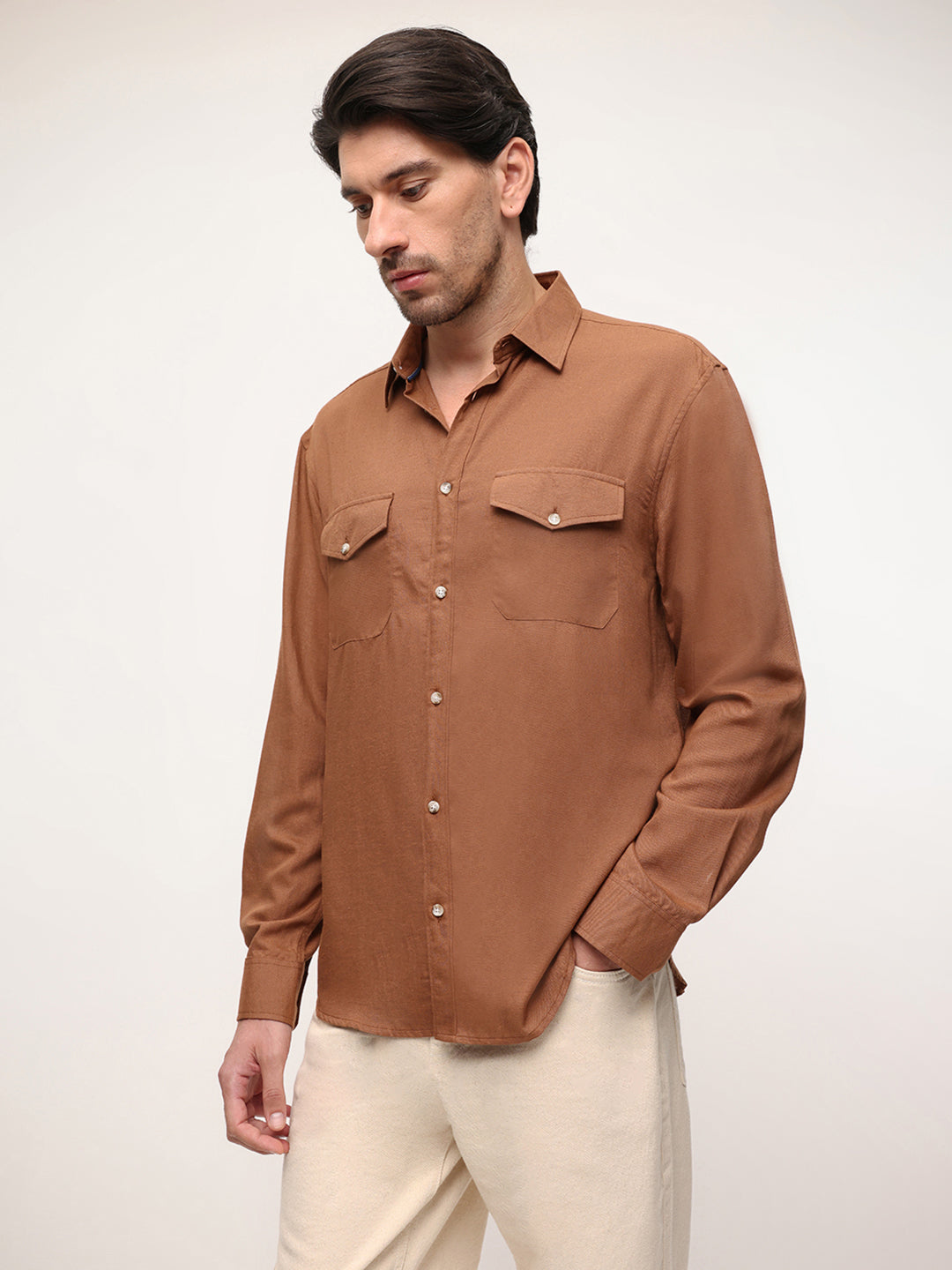 Men Cotton Solid Relaxed fit Spread collar Shirts