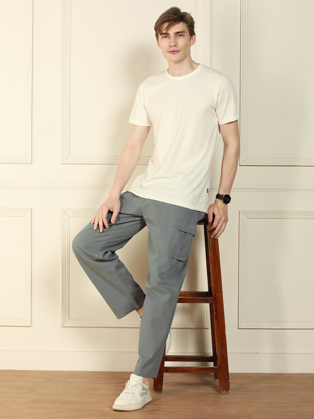 Men's Dark Grey Relaxed Fit Solid Cotton Lycra Stretchable Trousers