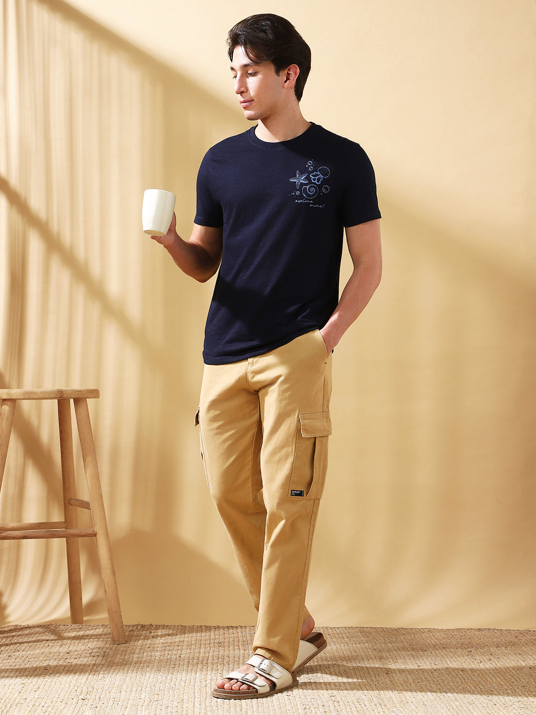 Men Khaki Solid Straight Fit Cargo Trousers