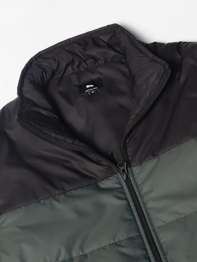 Men's Mock Neck Regular Fit Colourblocked Gilet Jacket