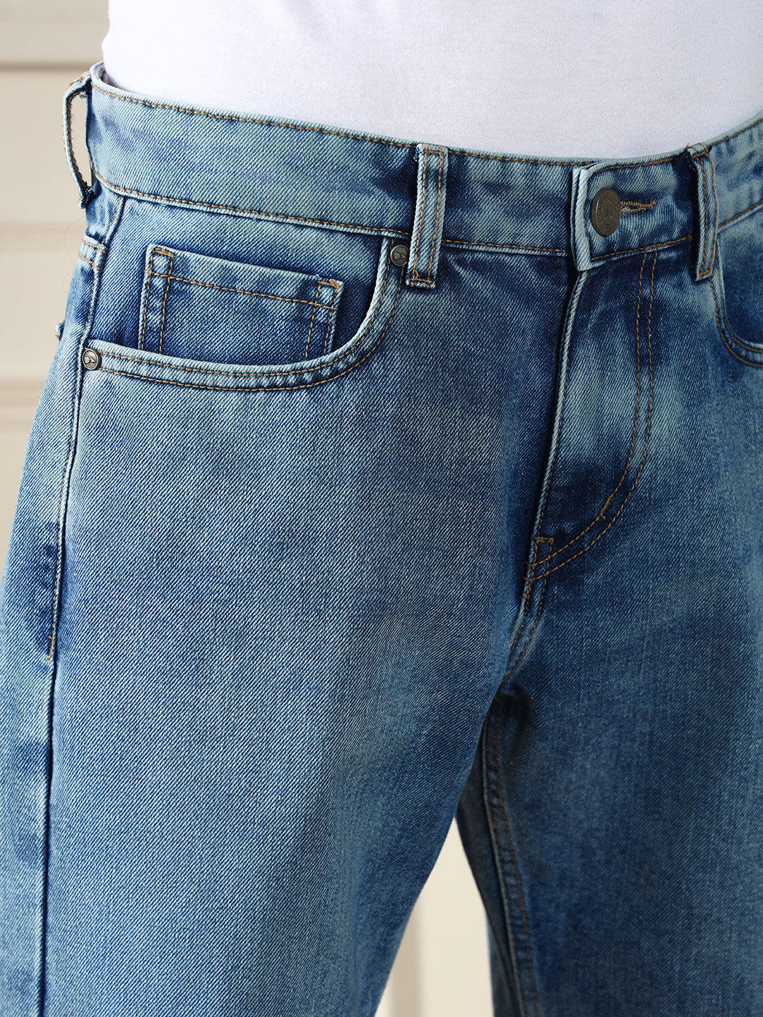 Men's  Light Blue Relaxed Fit Light Fade Jeans