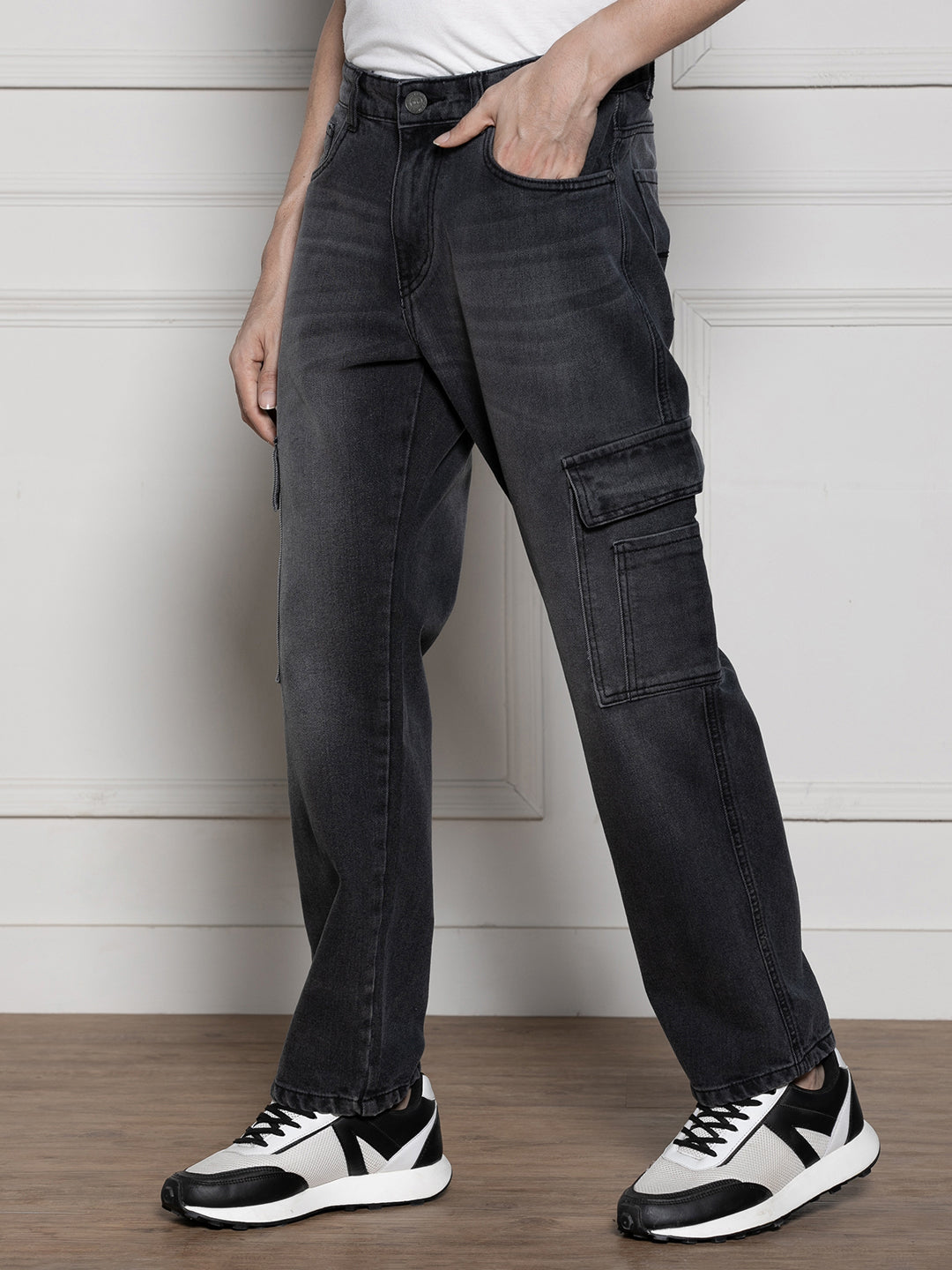 Men's Charcoal Relaxed Fit Light Fade Jeans