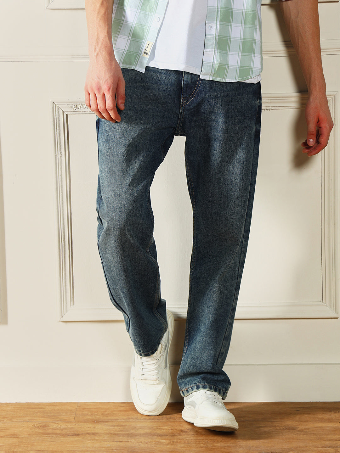 Men's Mid Blue Relaxed Fit Clean Look Light Fade Jeans