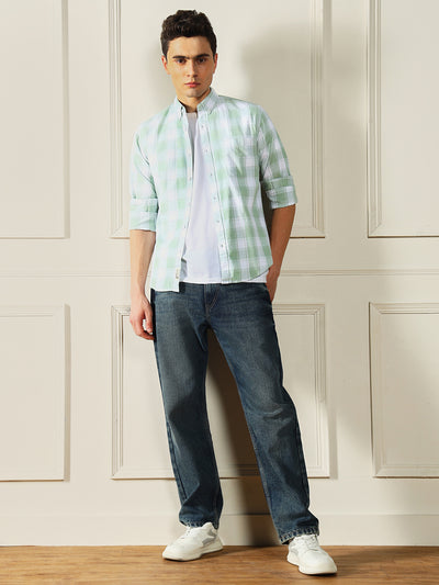 Men's Mid Blue Relaxed Fit Clean Look Light Fade Jeans