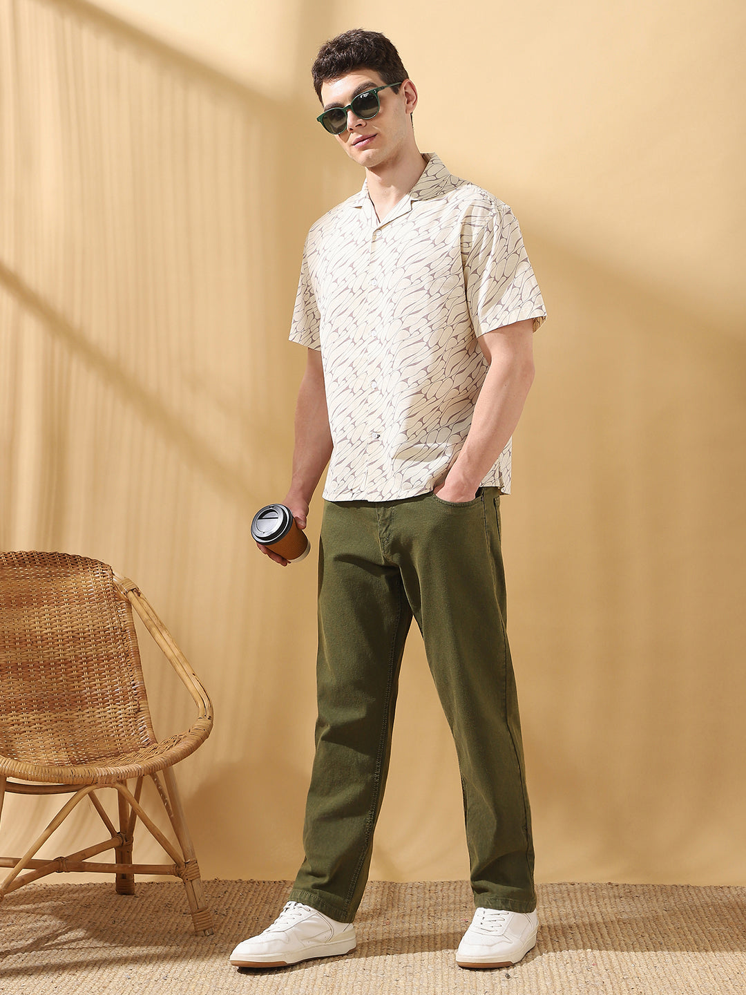 Men's Solid Relaxed Fit Mid-Rise Stretchable Jeans