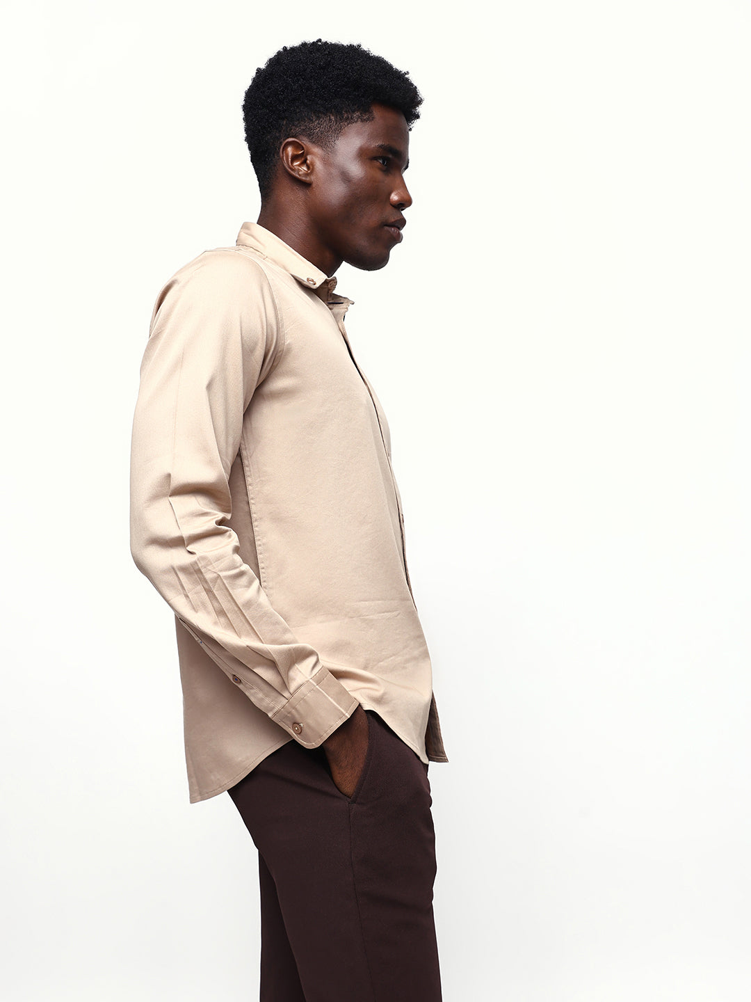 Men's Solid Spread Collar Full Sleeves Regular Fit Casual Shirt