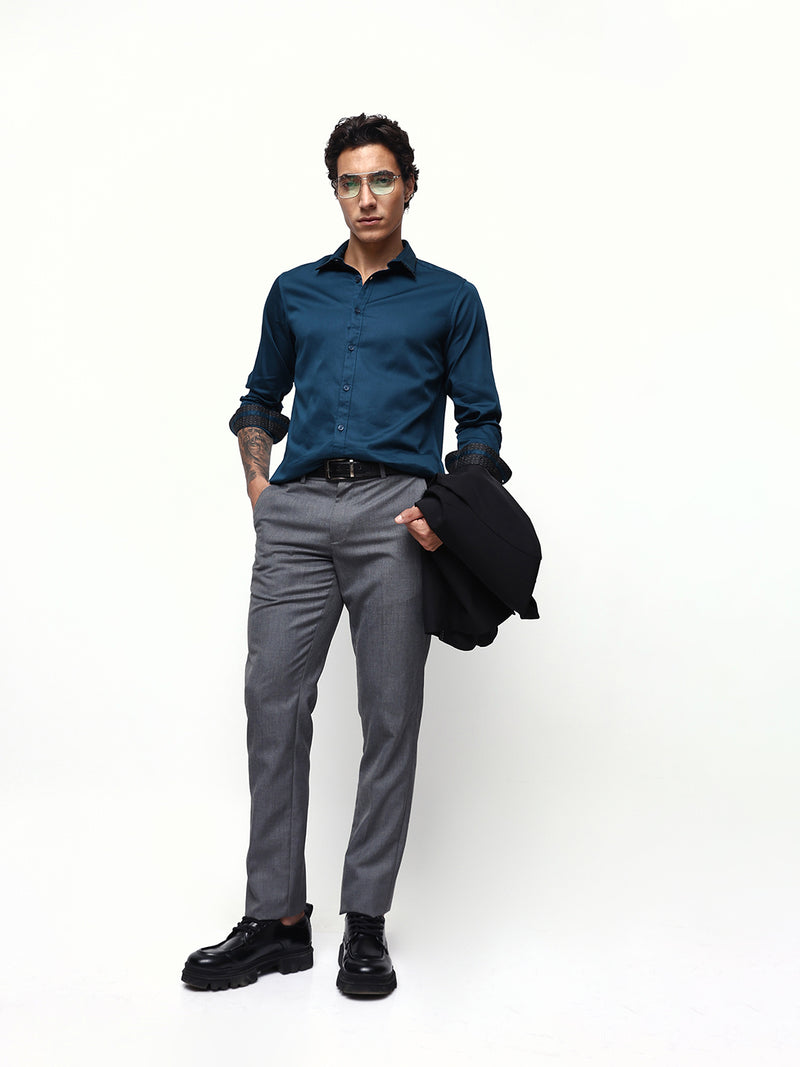 Men's Solid Spread Collar Full Sleeves Regular Fit Casual Shirt