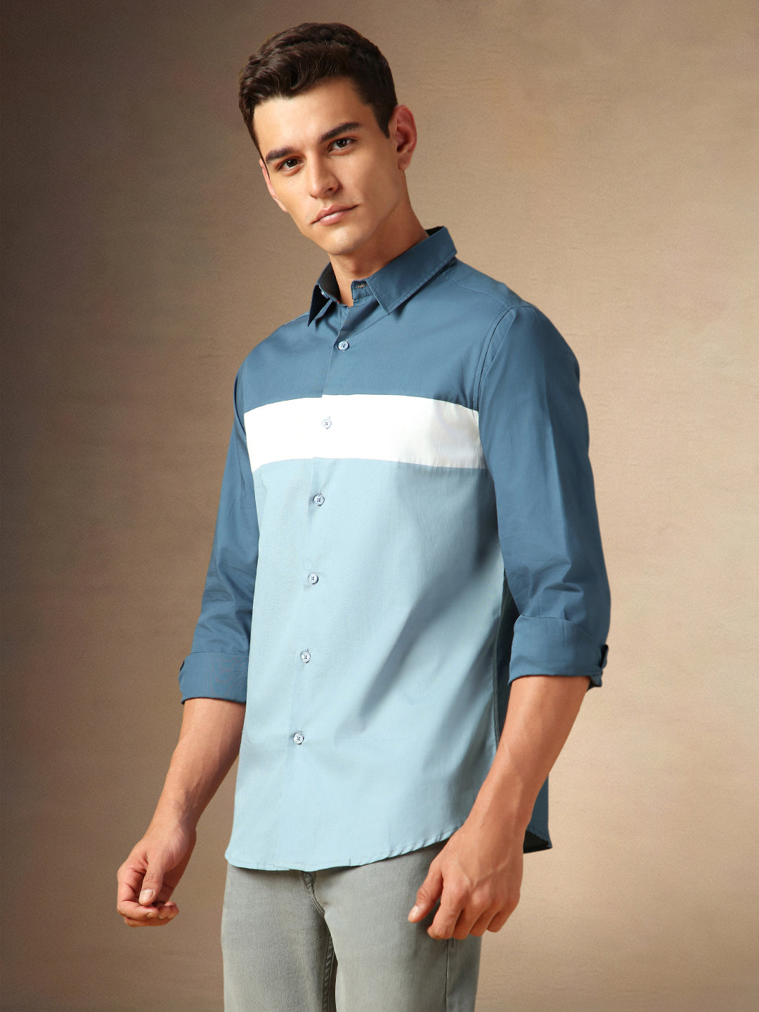 Men's Denim Blue Colourblocked Spread Collar Full Sleeves Casual Shirt