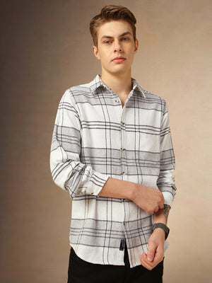 Men's Off White Checks Spread Collar Full Sleeves Shirt