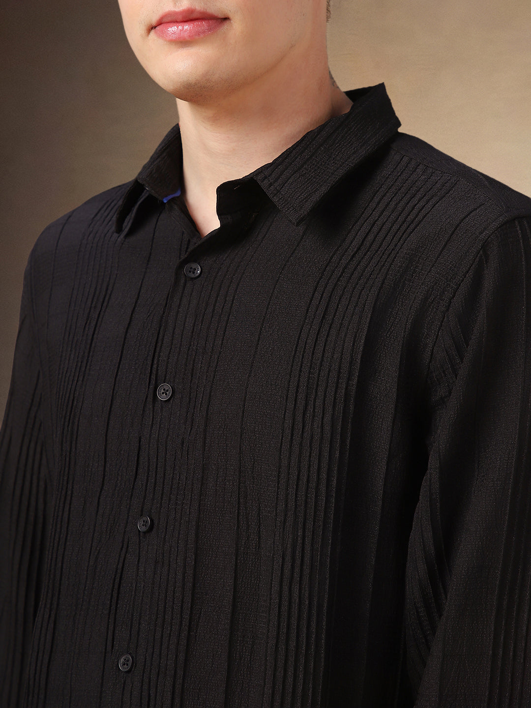 Men's Black Textured Spread Collar Full Sleeves Shirt