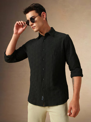 Men's Black Textured Spread Collar Full Sleeves Casual Shirt